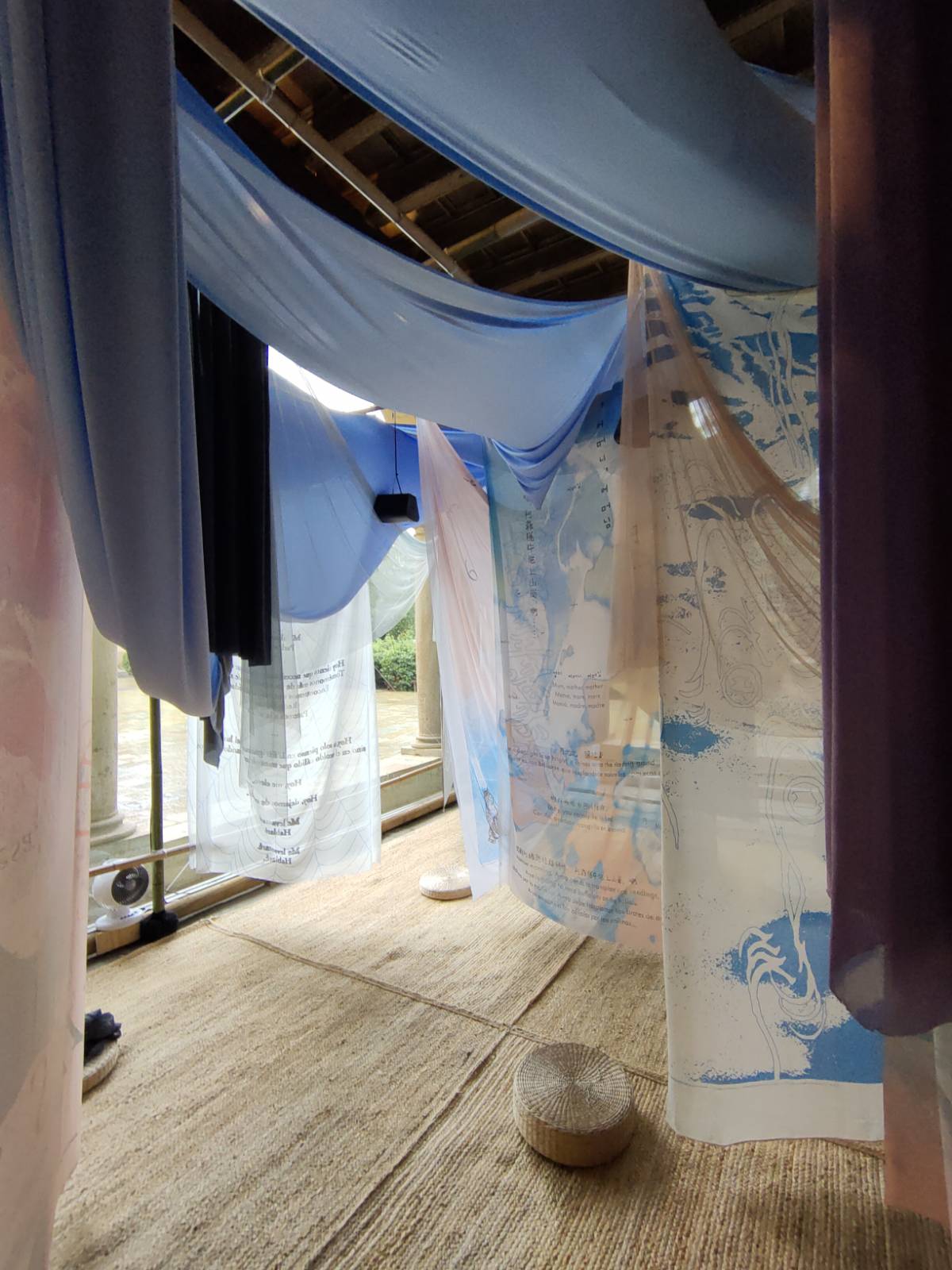 radioSLUMBER: The wind speaks in tongues of undulating waters (...silence sings)